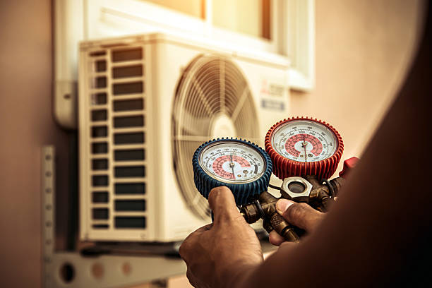Professional Hvac technician working in Willington, CT